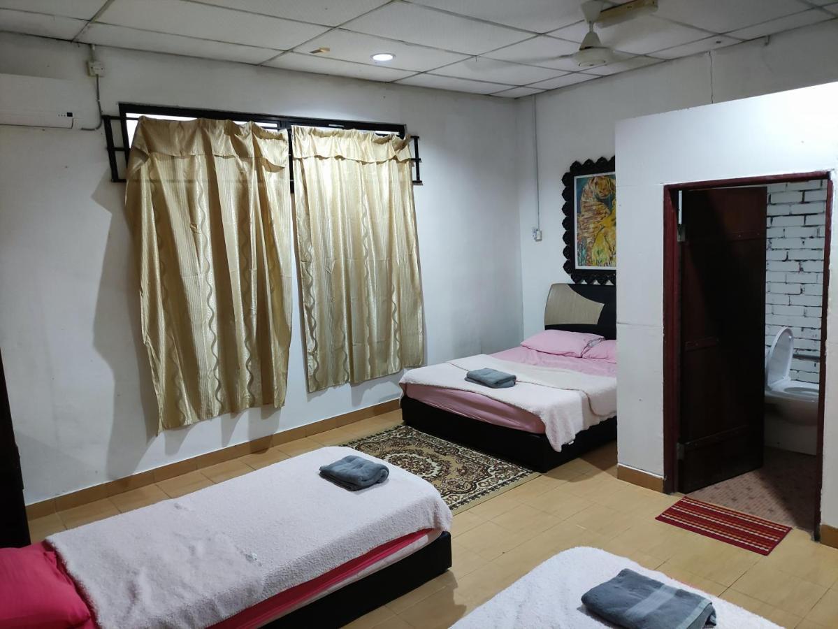 Kencana Guest House 판타이체낭 객실 사진